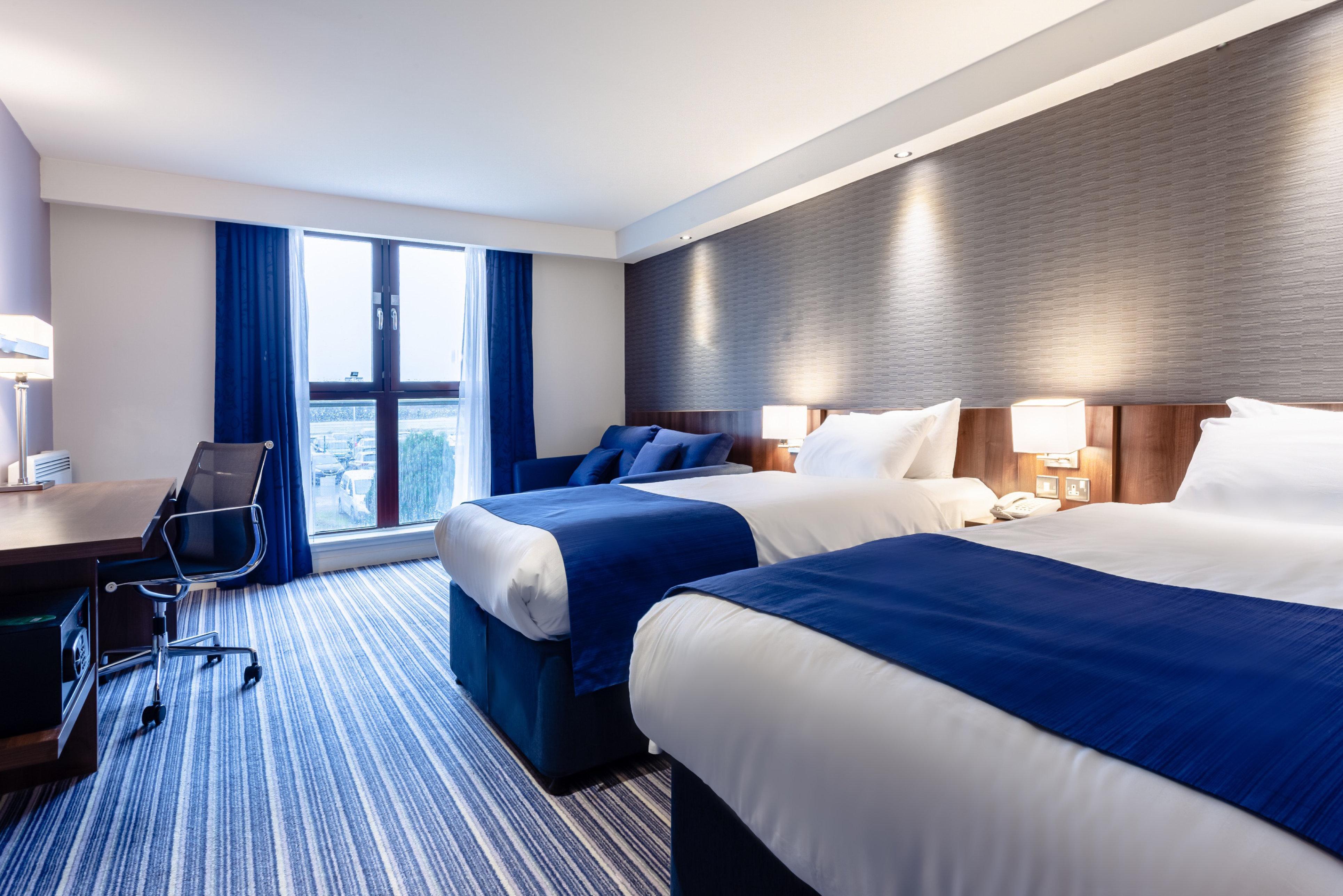 Doubletree By Hilton Edinburgh Airport Hotel Инглистън Екстериор снимка